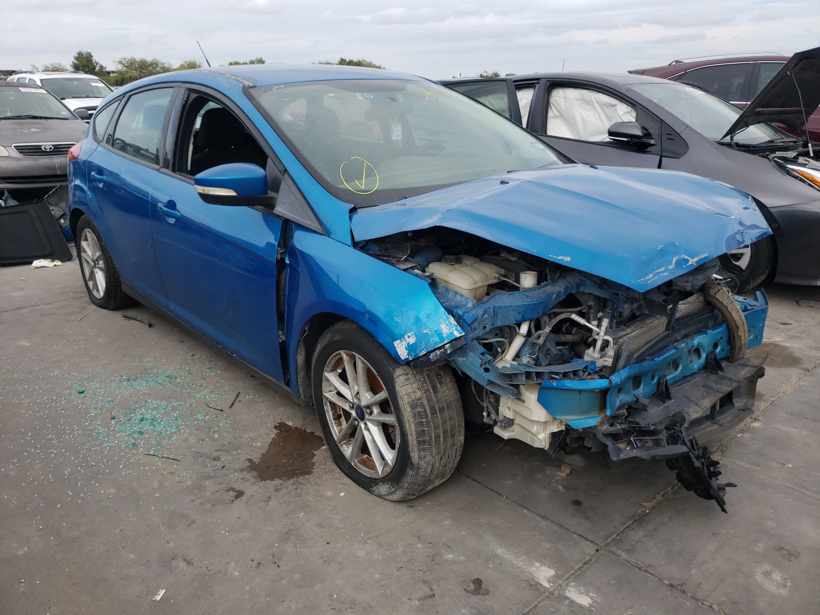 Фото 1 с аукциона – 2015 FORD FOCUS SE с VIN 1FADP3K21FL222864