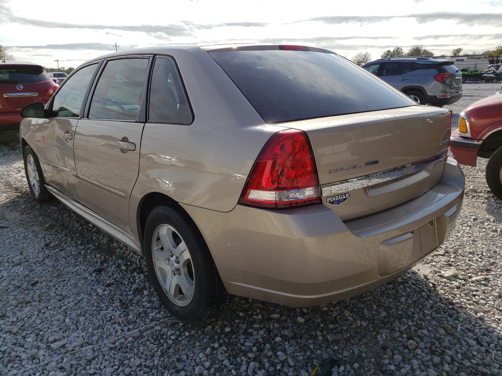 Photo 3 from auction – 2004 CHEVROLET MALIBU MAX with VIN 1G1ZU64884F220755