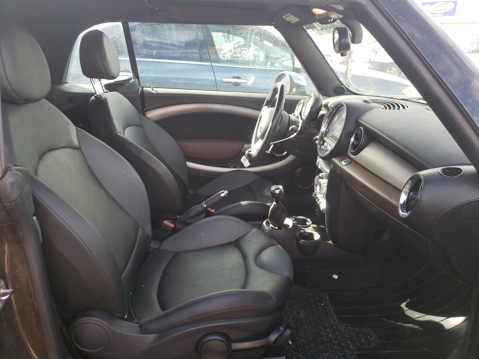 Zdjęcie 18 z aukcji – 2009 MINI COOPER z VIN WMWMR33519TJ93929