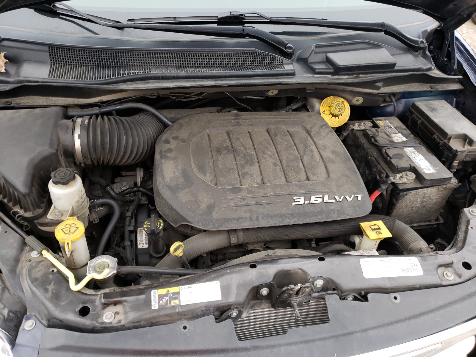 Photo 7 from auction – 2016 CHRYSLER TOWN & COU with VIN 2C4RC1BG3GR157956