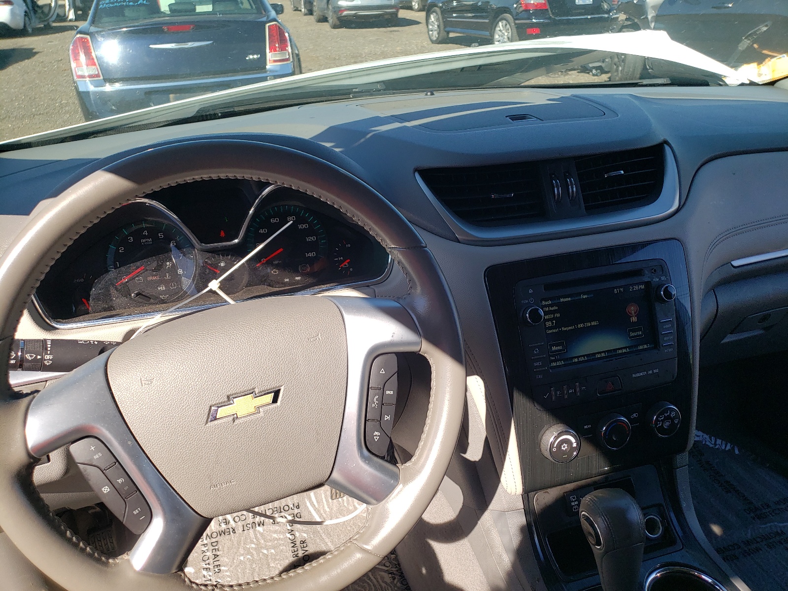 Photo 9 from auction – 2017 CHEVROLET TRAVERSE L with VIN 1GNKRGKD0HJ219691