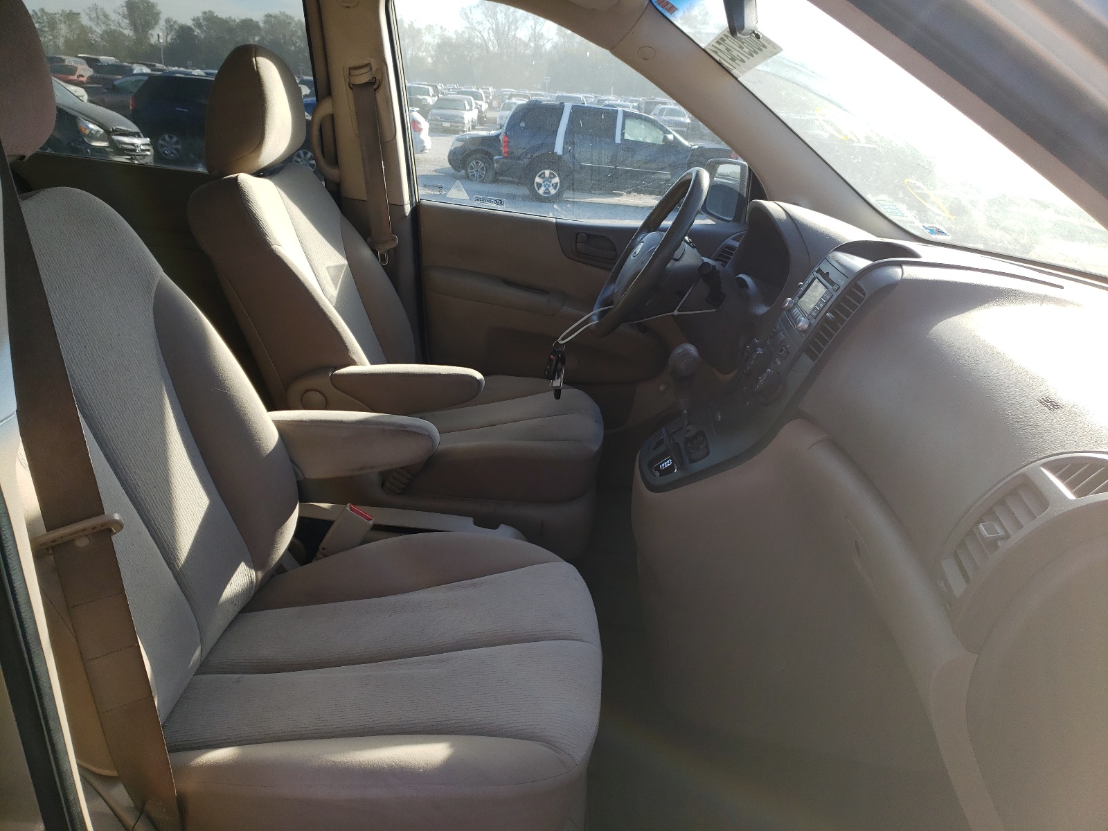 Photo 5 from auction – 2011 KIA SEDONA LX with VIN KNDMG4C73B6413530