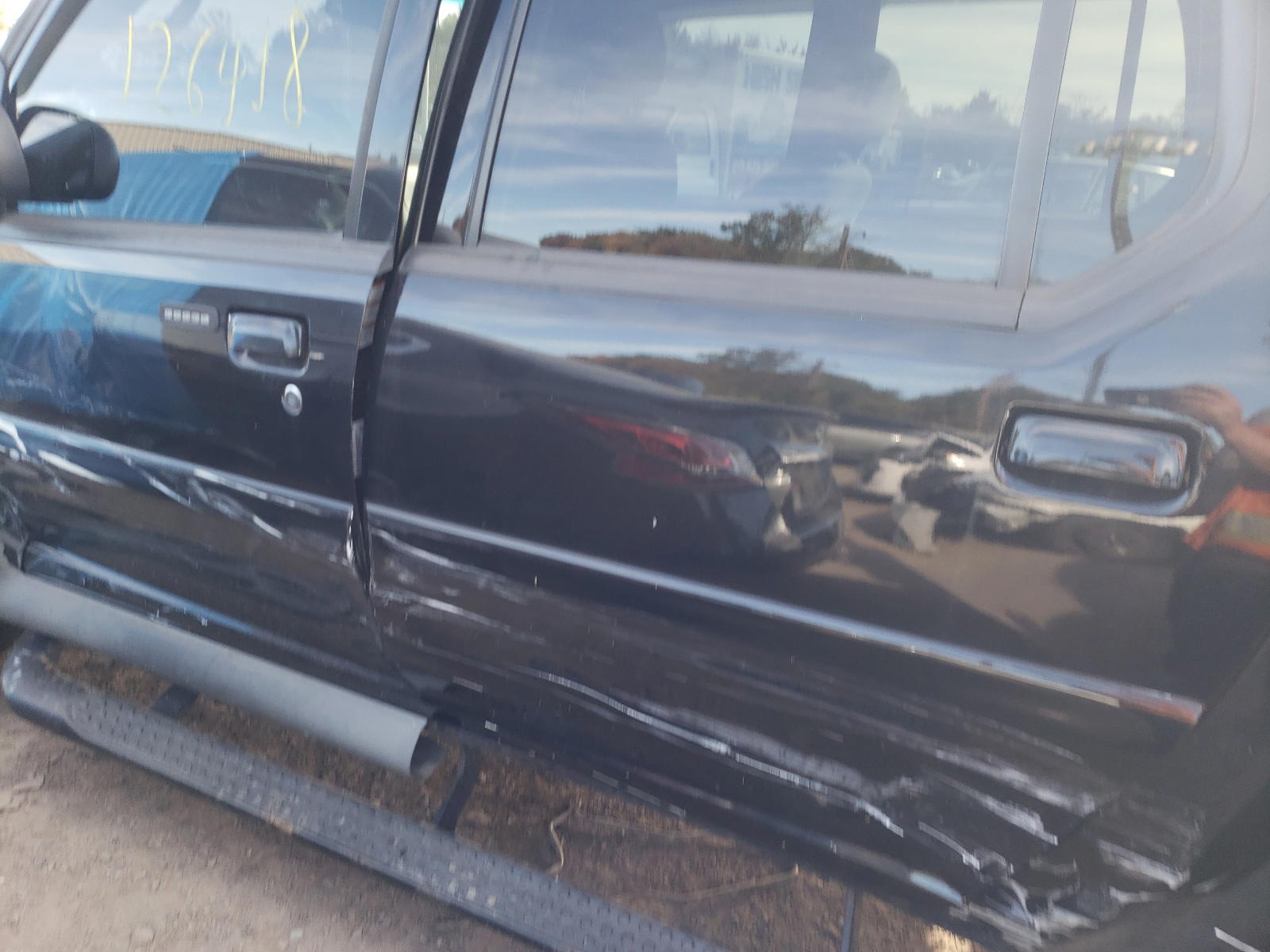 Photo 9 from auction – 2004 FORD EXPLORER S with VIN 1FMZU77K44UC27875
