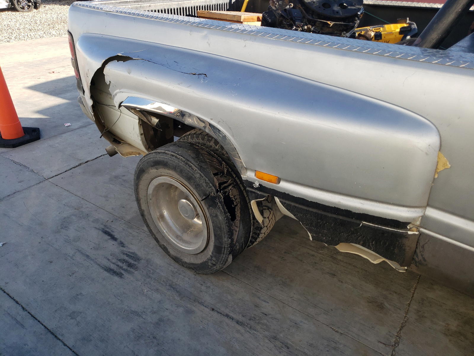 Photo 9 from auction – 1997 DODGE RAM 3500 with VIN 3B7MC33D3VM584990