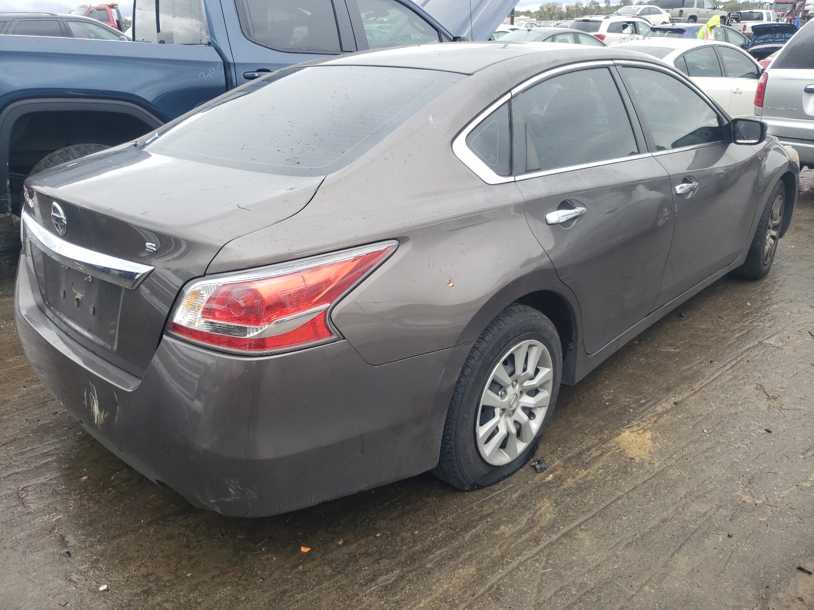Photo 4 from auction – 2015 NISSAN ALTIMA 2.5 with VIN 1N4AL3AP9FN342976