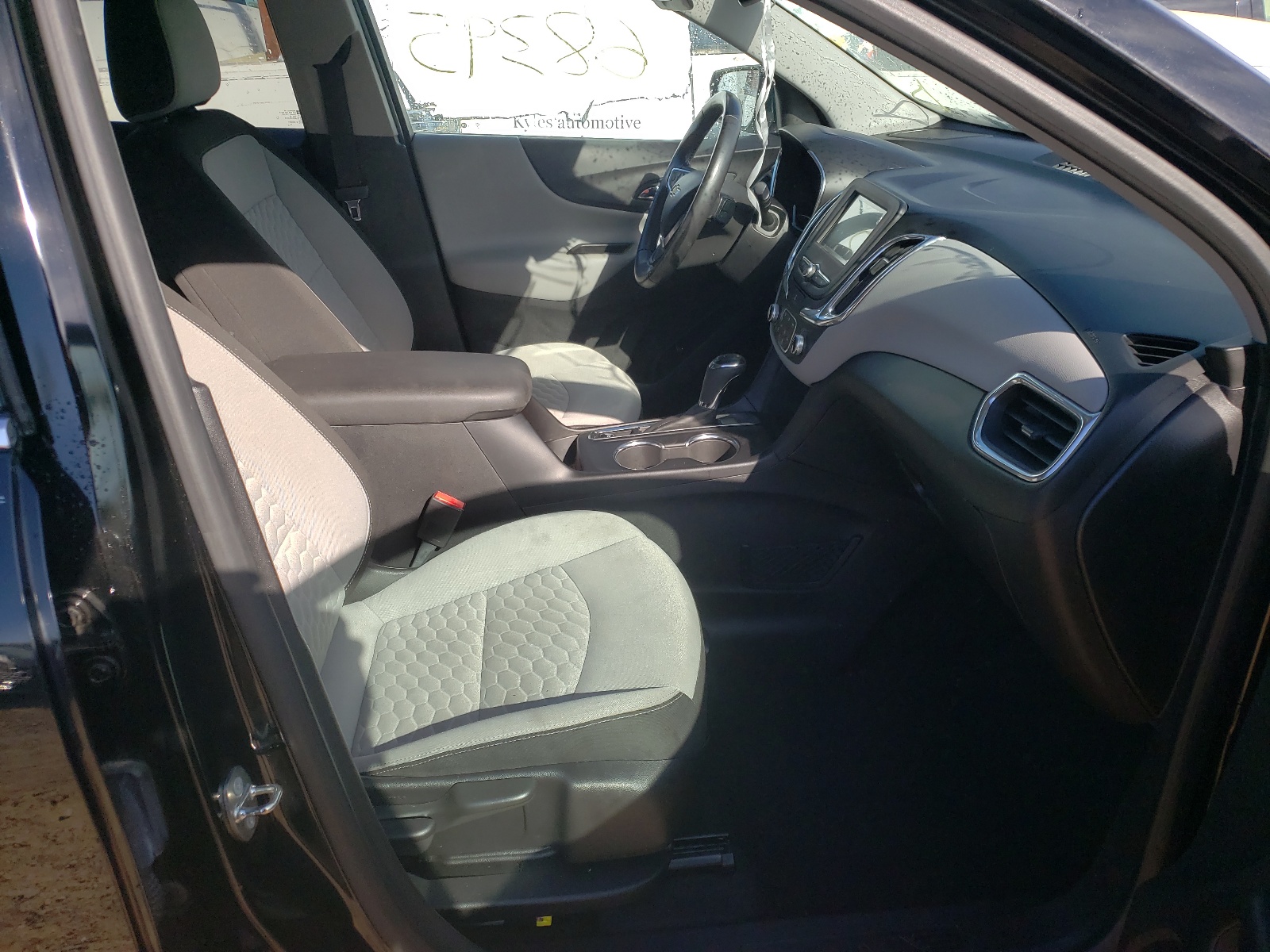 Photo 5 from auction – 2018 CHEVROLET EQUINOX LT with VIN 2GNAXJEVXJ6244457