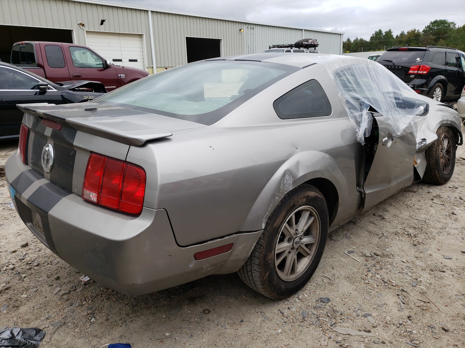 Photo 4 from auction – 2008 FORD MUSTANG with VIN 1ZVHT80N785124458
