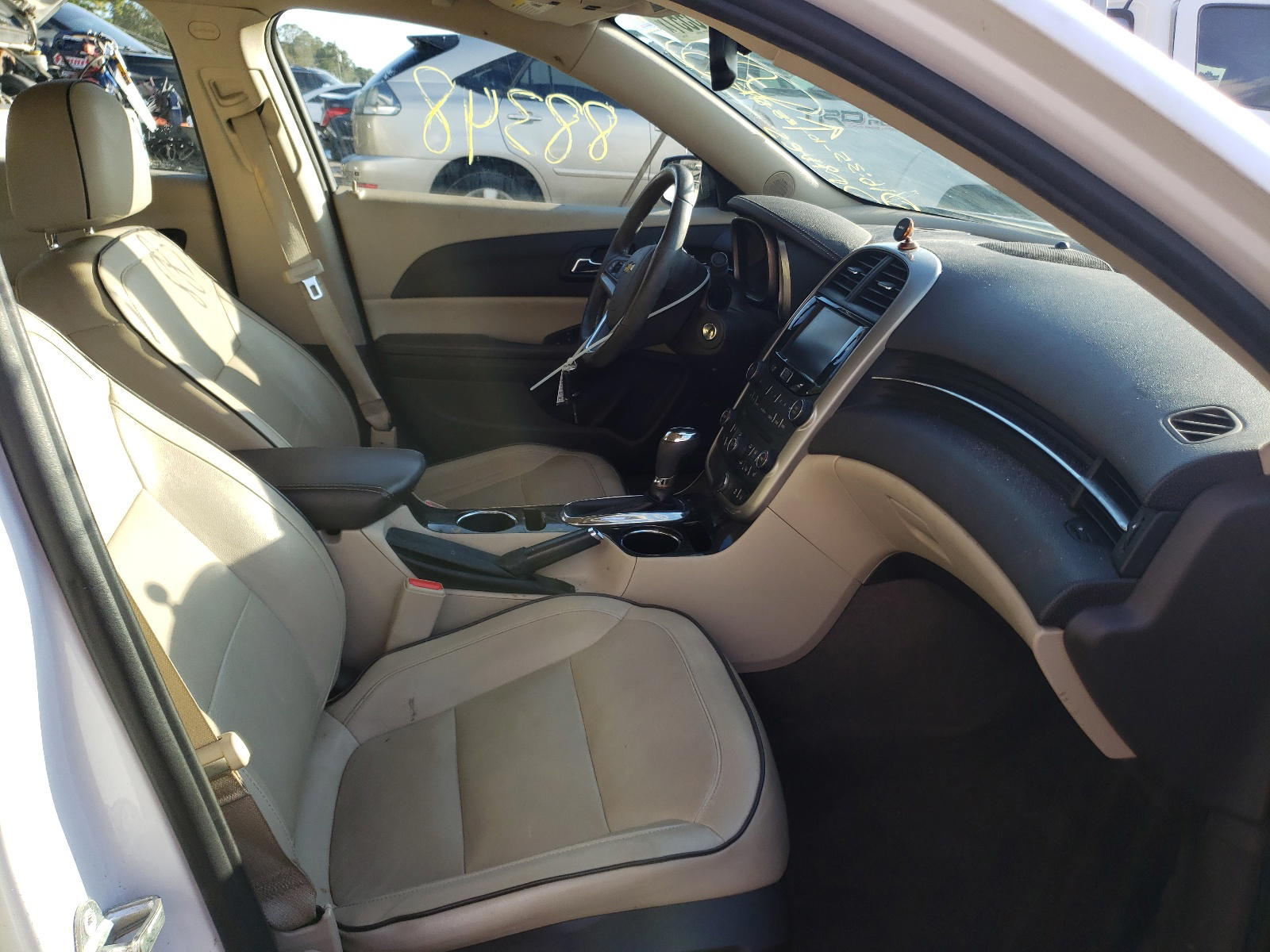 Photo 5 from auction – 2016 CHEVROLET MALIBU LIM with VIN 1G11E5SA5GF124497