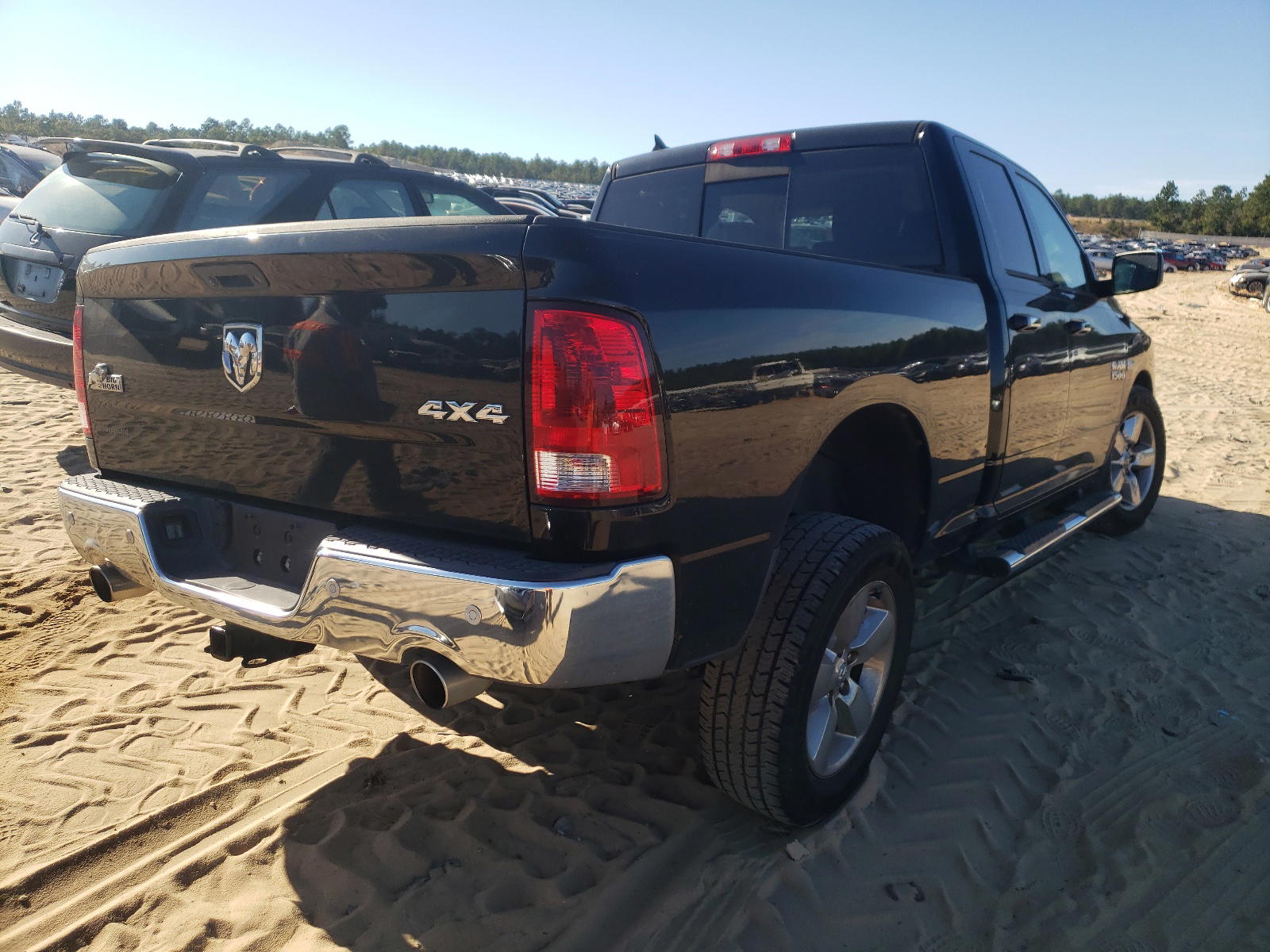 Photo 4 from auction – 2014 RAM 1500 SLT with VIN 1C6RR7GT8ES400378