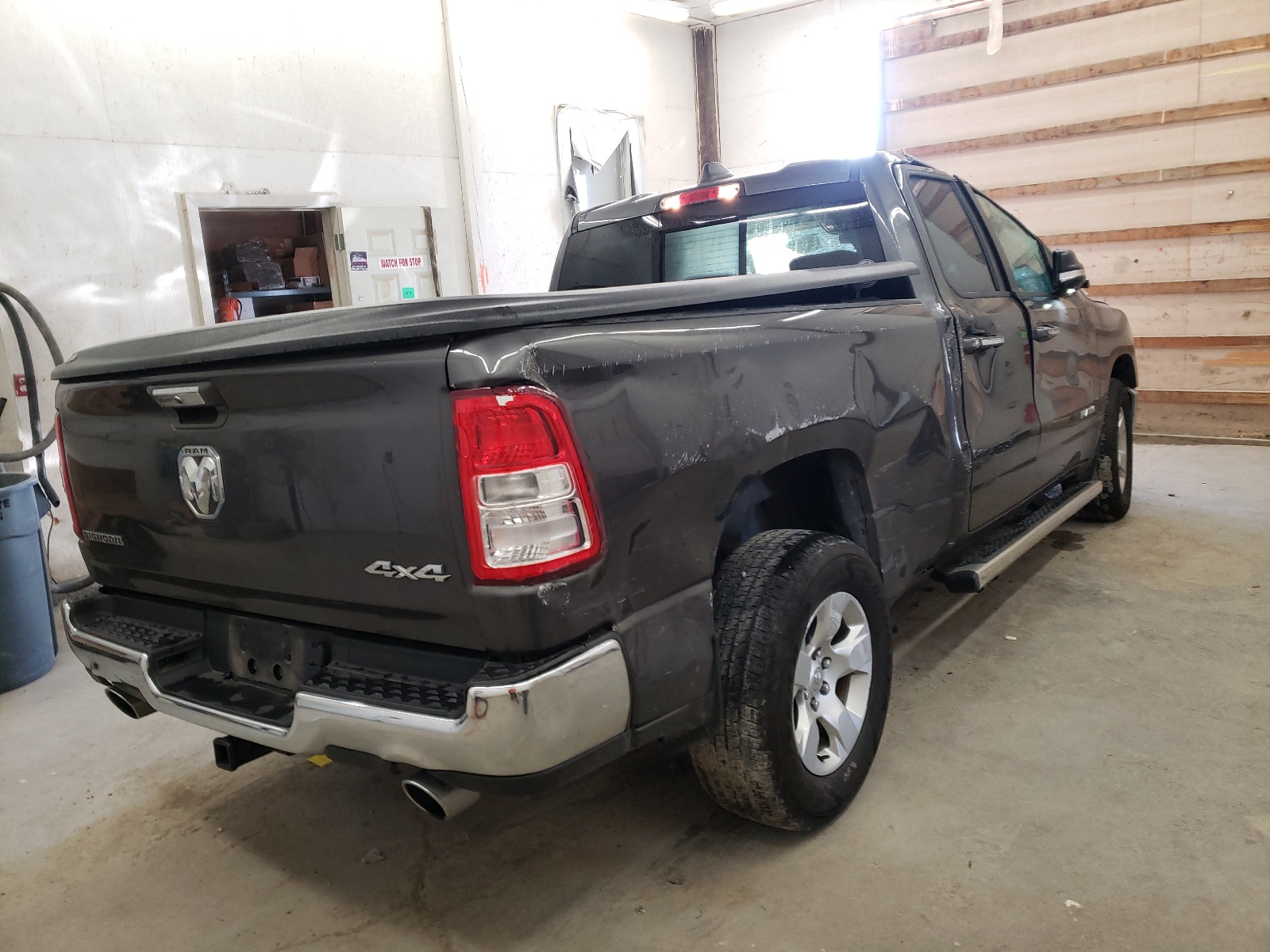 Photo 4 from auction – 2020 RAM 1500 BIG H with VIN 1C6SRFBT0LN316229