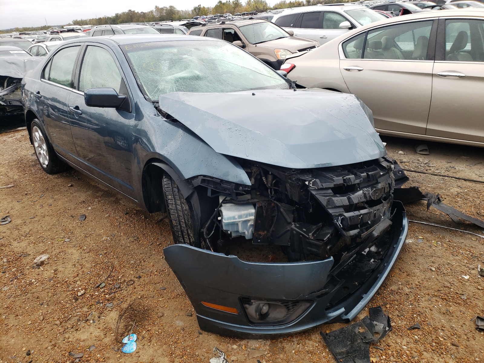 FORD FUSION SE 2011 with VIN 3FAHP0HAXBR323380 - Photo from auction
