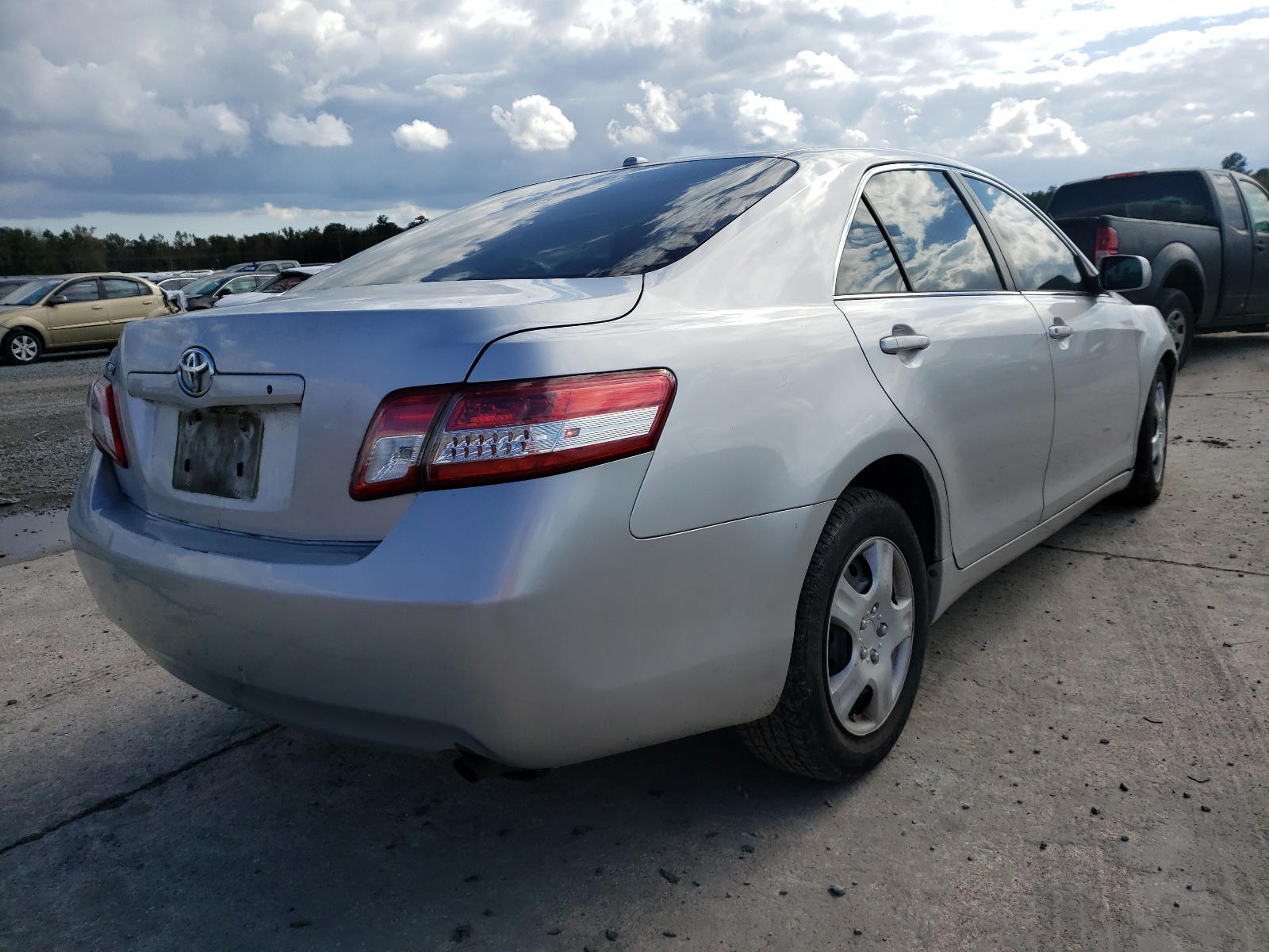 Photo 4 from auction – 2011 TOYOTA CAMRY BASE with VIN 4T1BF3EK8BU137181