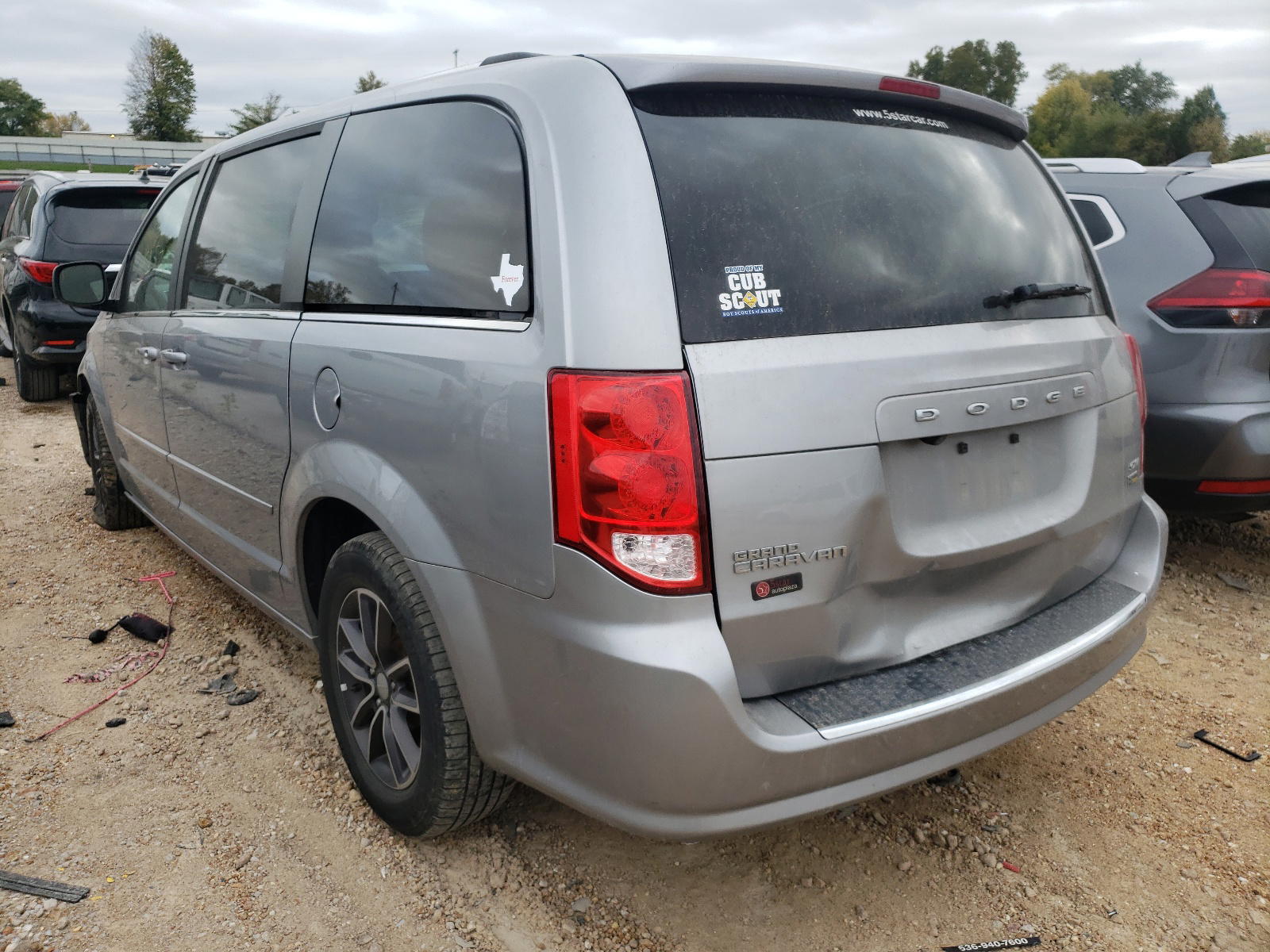 Photo 3 from auction – 2017 DODGE GRAND CARA with VIN 2C4RDGCG3HR824315