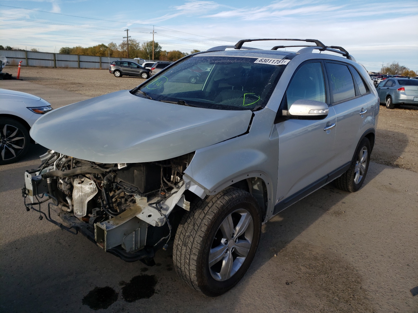 Photo 2 from auction – 2013 KIA SORENTO EX with VIN 5XYKUDA23DG365082