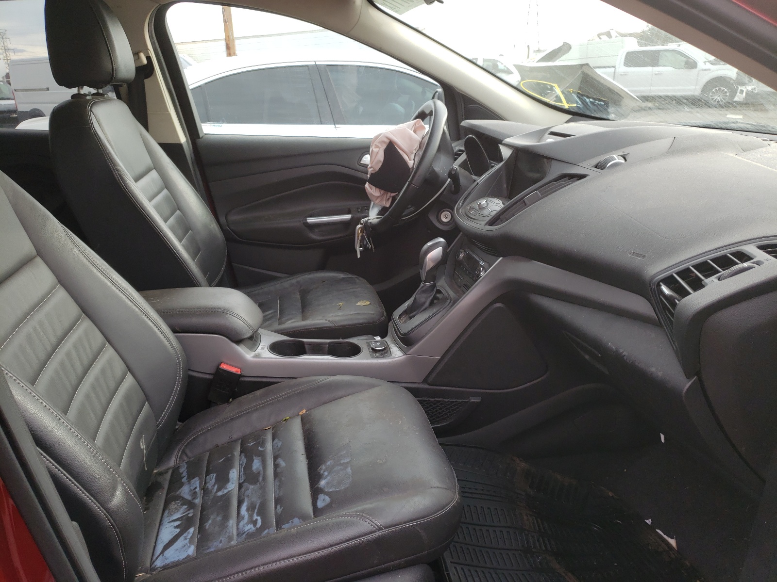 Photo 5 from auction – 2016 FORD ESCAPE SE with VIN 1FMCU9GXXGUB13591