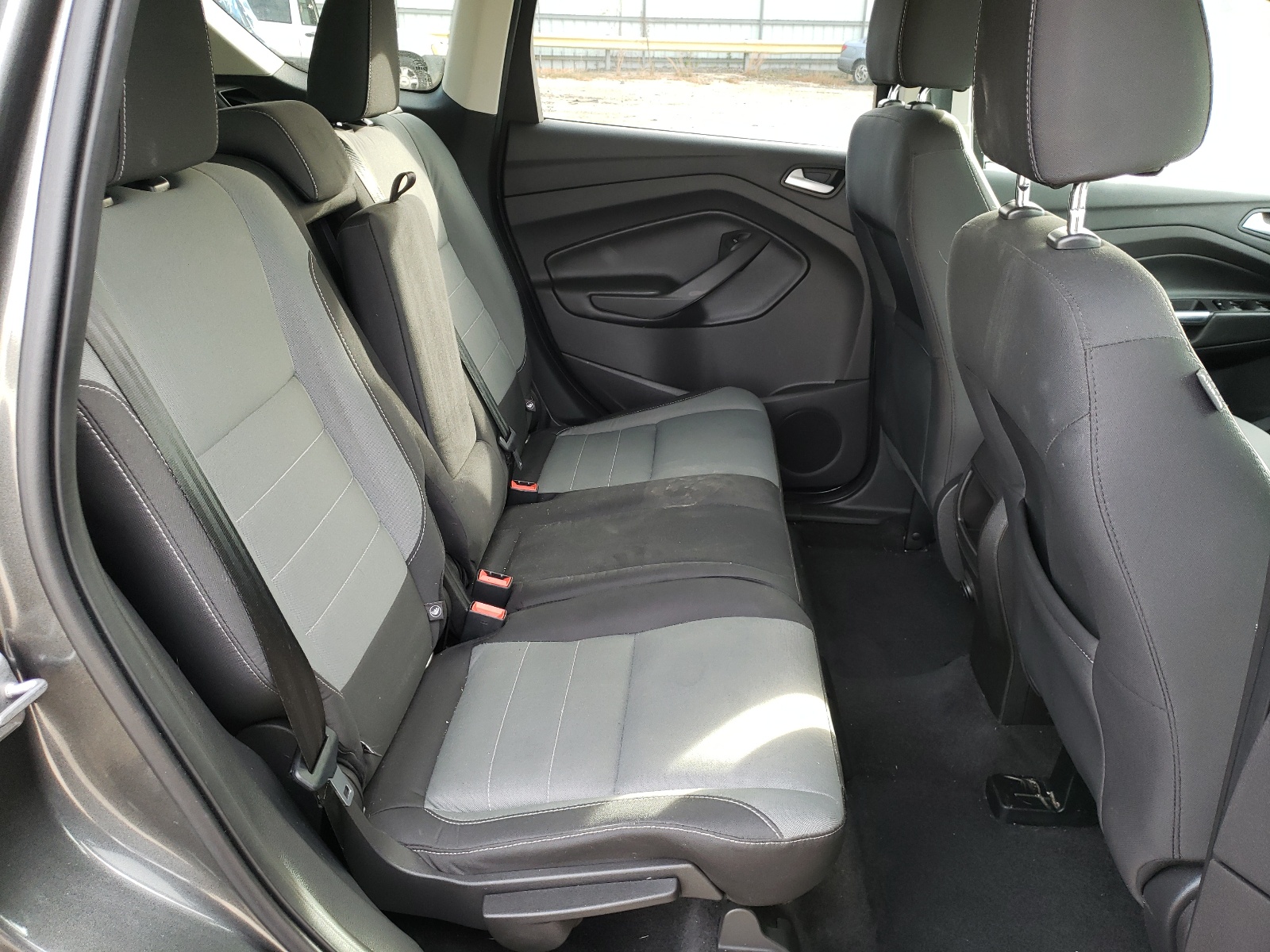 Photo 6 from auction – 2016 FORD ESCAPE SE with VIN 1FMCU9GX0GUB90275