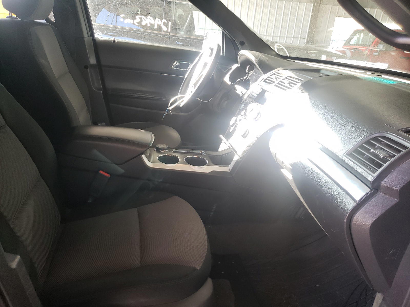 Photo 5 from auction – 2013 FORD EXPLORER P with VIN 1FM5K8AR2DGC63062
