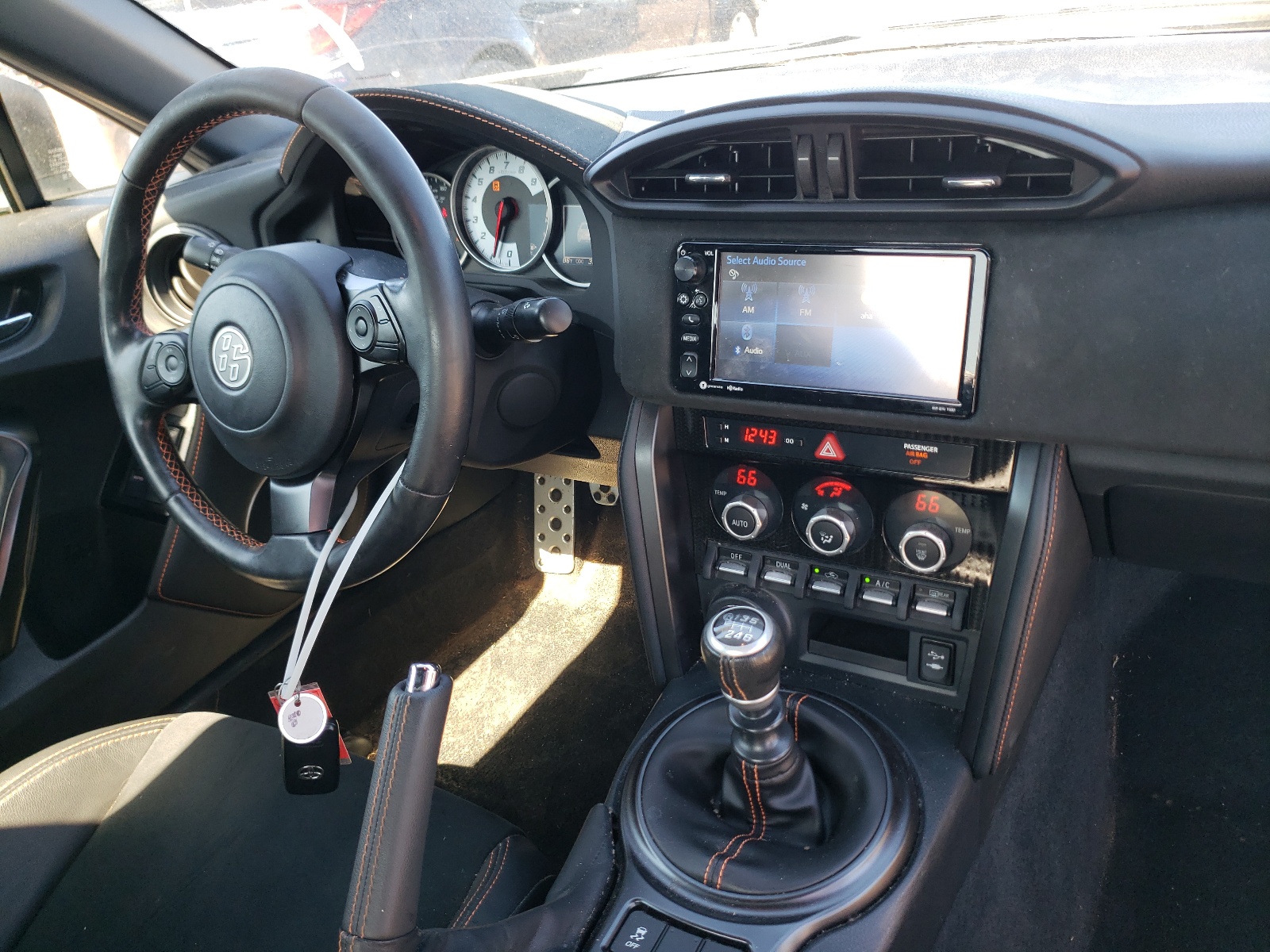 Photo 9 from auction – 2017 TOYOTA 86 BASE with VIN JF1ZNAA11H9708017