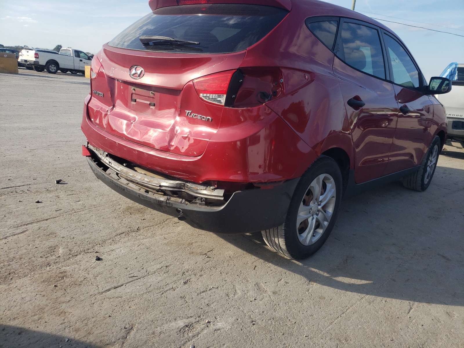Photo 9 from auction – 2011 HYUNDAI TUCSON GL with VIN KM8JT3AB2BU120600