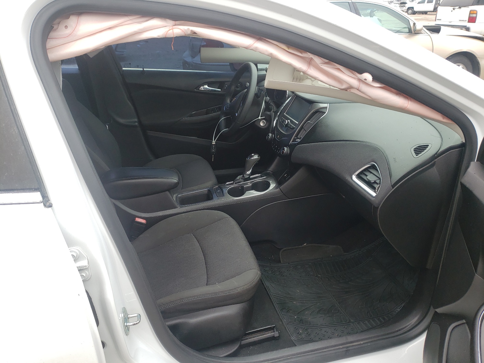 Photo 5 from auction – 2016 CHEVROLET CRUZE LT with VIN 1G1BE5SM4G7305938