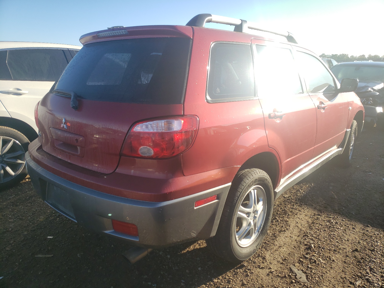 Photo 4 from auction – 2006 MITSUBISHI OUTLANDER with VIN JA4LZ31FX6U031890