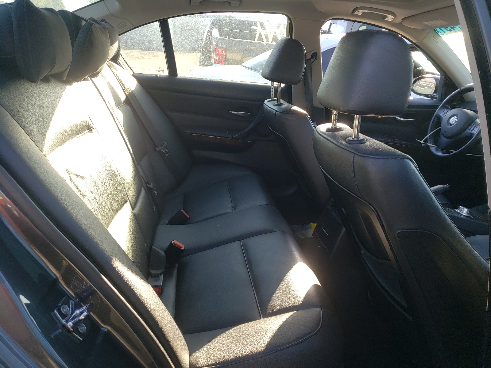 Photo 6 from auction – 2006 BMW 330 I with VIN WBAVB335X6PS06724