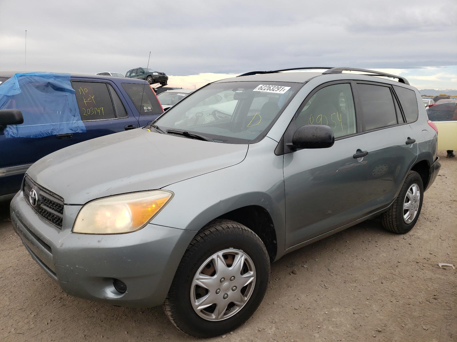 Photo 2 from auction – 2007 TOYOTA RAV4 with VIN JTMZD33V675046661