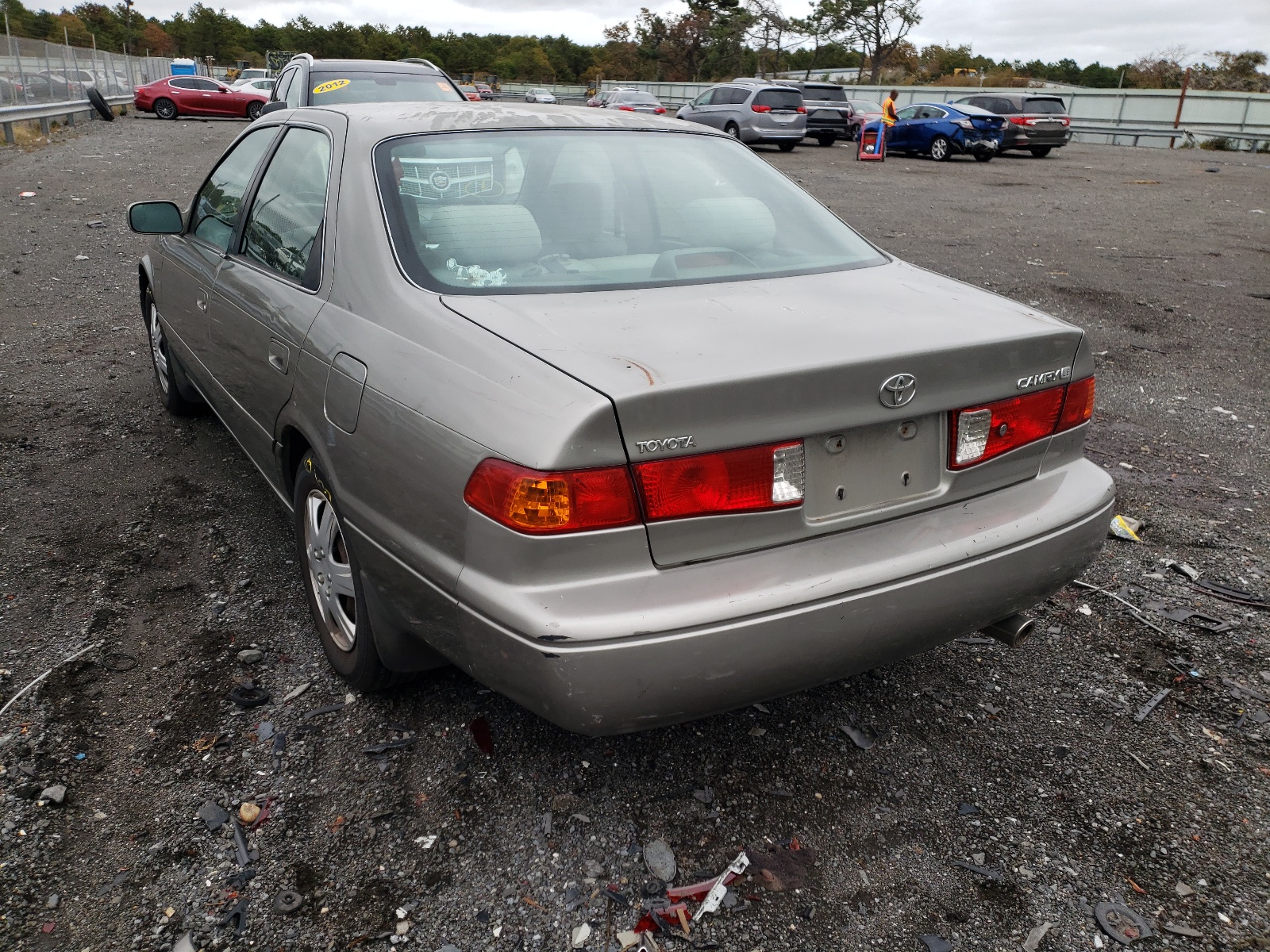 Photo 3 from auction – 2001 TOYOTA CAMRY CE with VIN JT2BG22K910557725