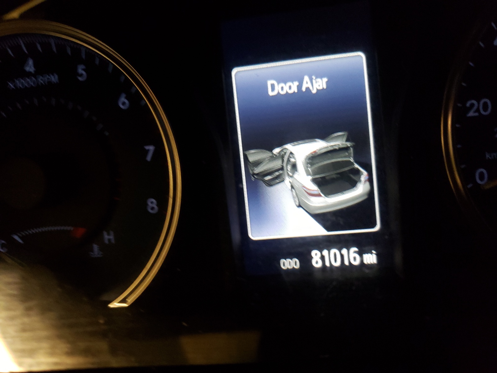 Photo 8 from auction – 2017 TOYOTA CAMRY LE with VIN 4T1BF1FK8HU382669