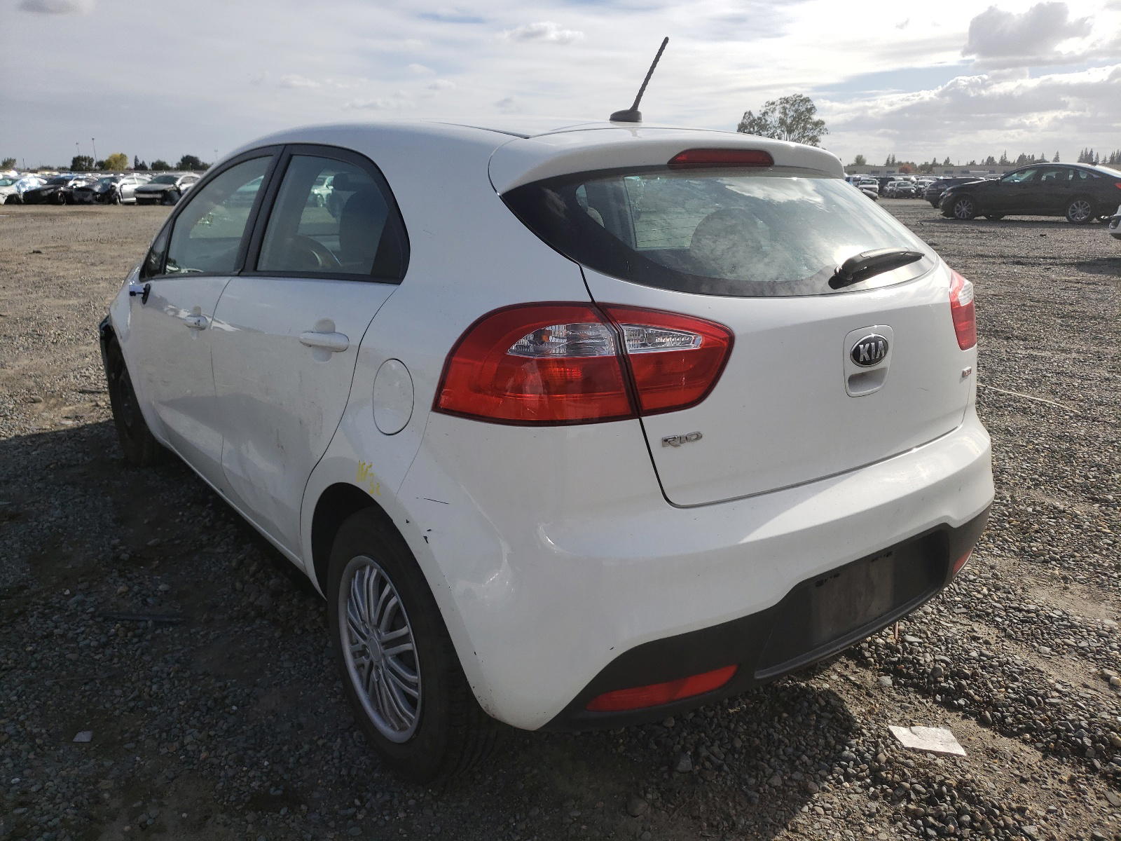 Photo 3 from auction – 2013 KIA RIO LX with VIN KNADM5A35D6155607