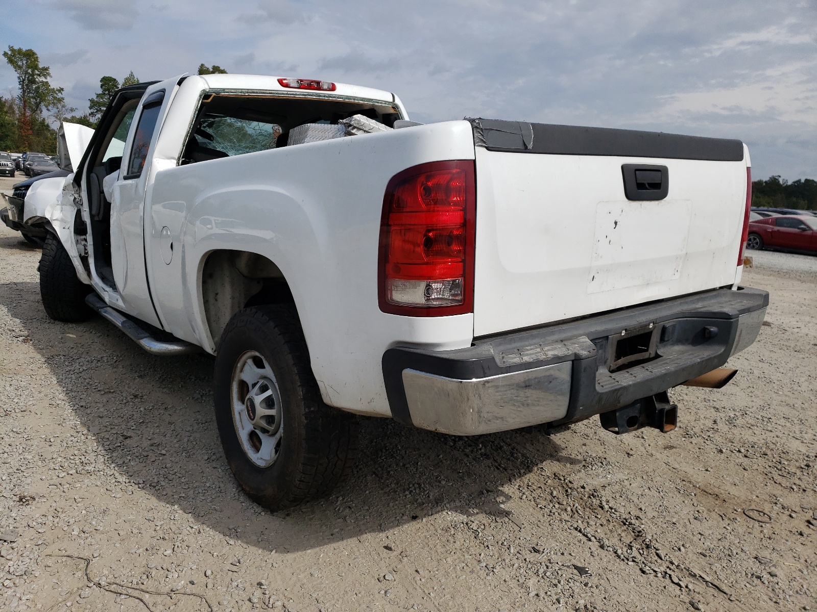 Photo 3 from auction – 2011 GMC SIERRA K25 with VIN 1GT22ZCG2BZ273794