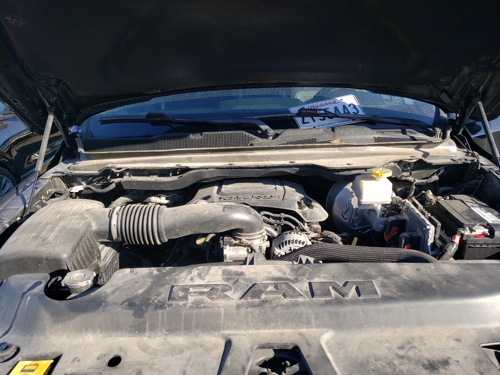 Photo 7 from auction – 2019 RAM 1500 LARAM with VIN 1C6RREJT3KN558683