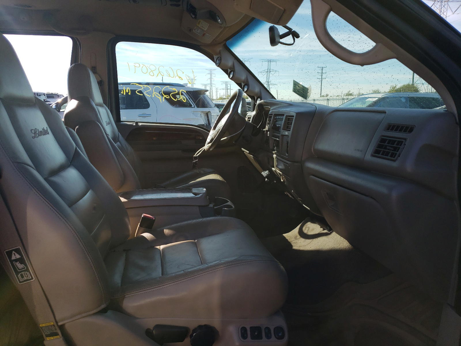 Photo 5 from auction – 2002 FORD EXCURSION with VIN 1FMSU43F02EA51763