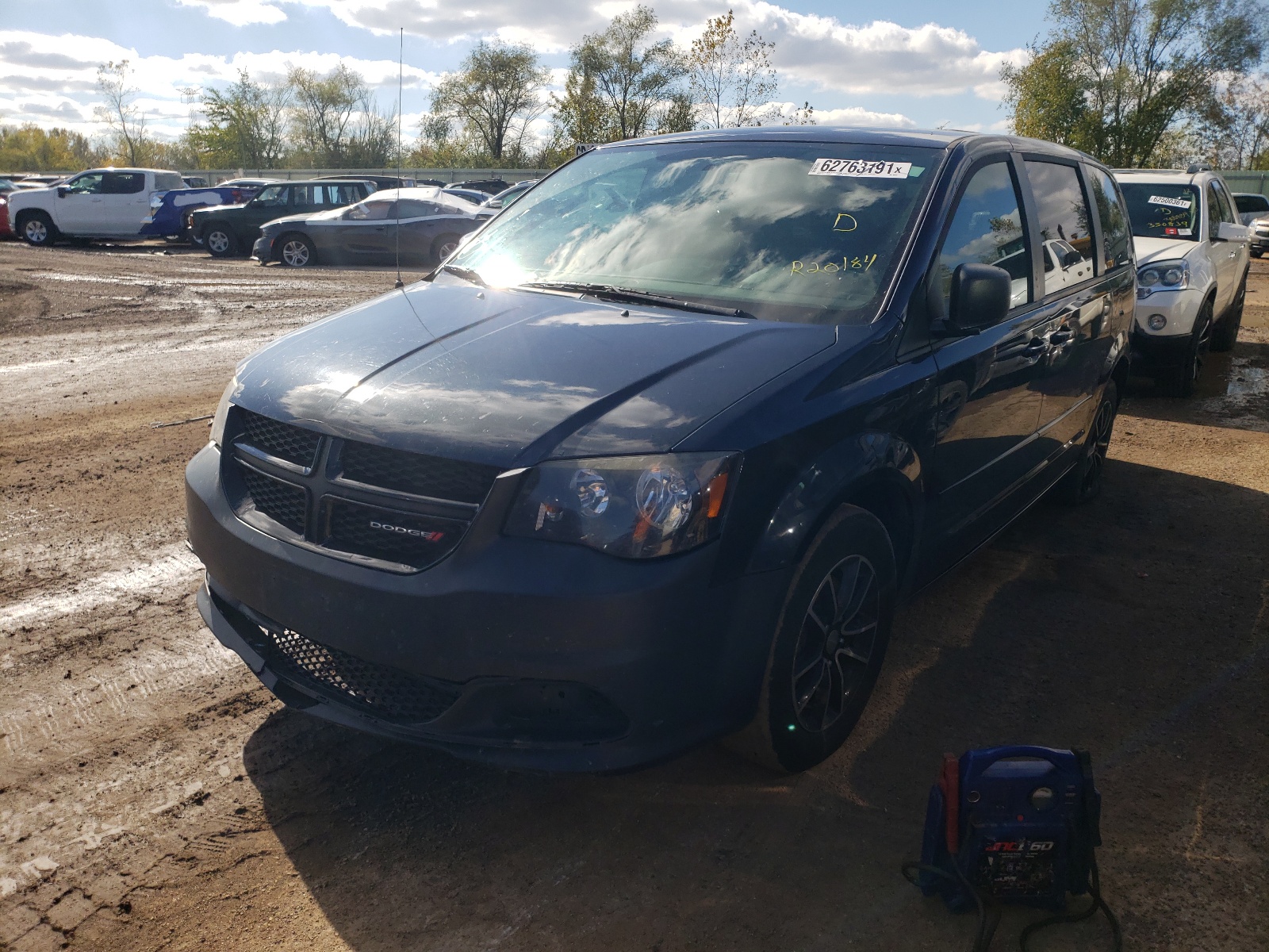 صورة رقم 2 من المزاد - 2014 DODGE GRAND CARA مع VIN 2C4RDGBG3ER201841