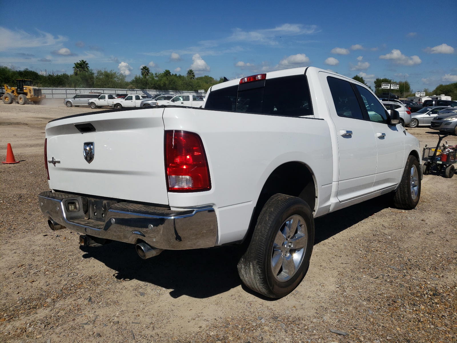 Photo 4 from auction – 2015 RAM 1500 SLT with VIN 1C6RR6LT6FS658738