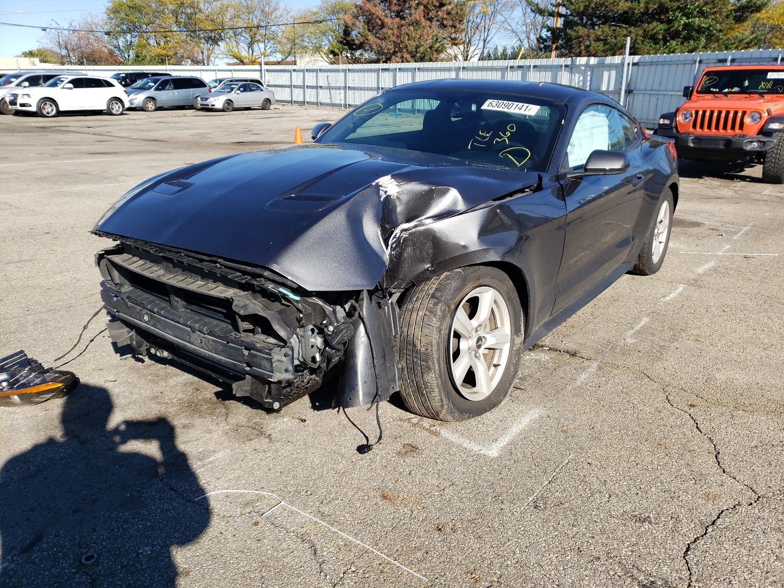 Photo 2 from auction – 2018 FORD MUSTANG with VIN 1FA6P8TH1J5183859