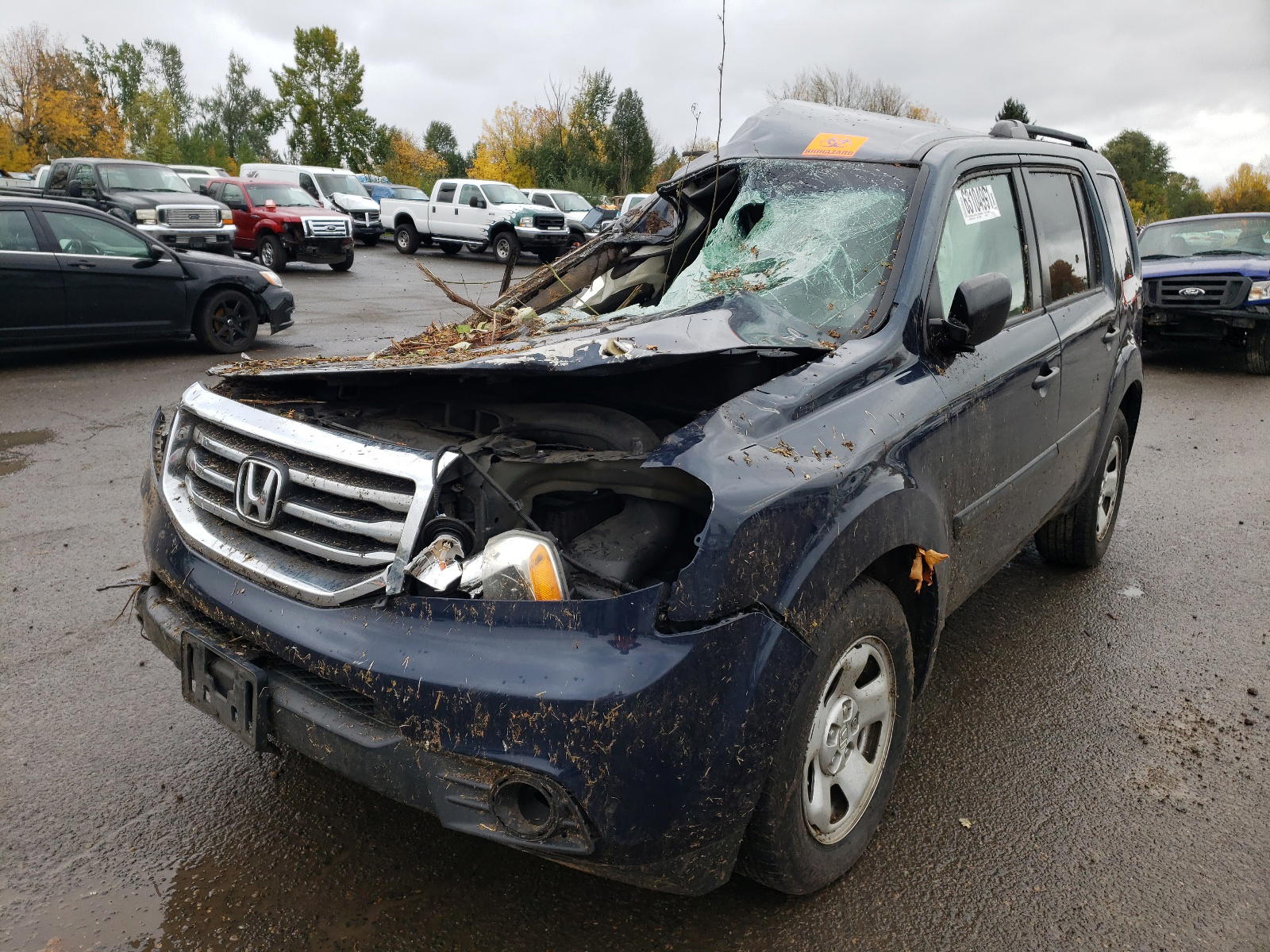 Photo 2 from auction – 2012 HONDA PILOT LX with VIN 5FNYF3H25CB013079
