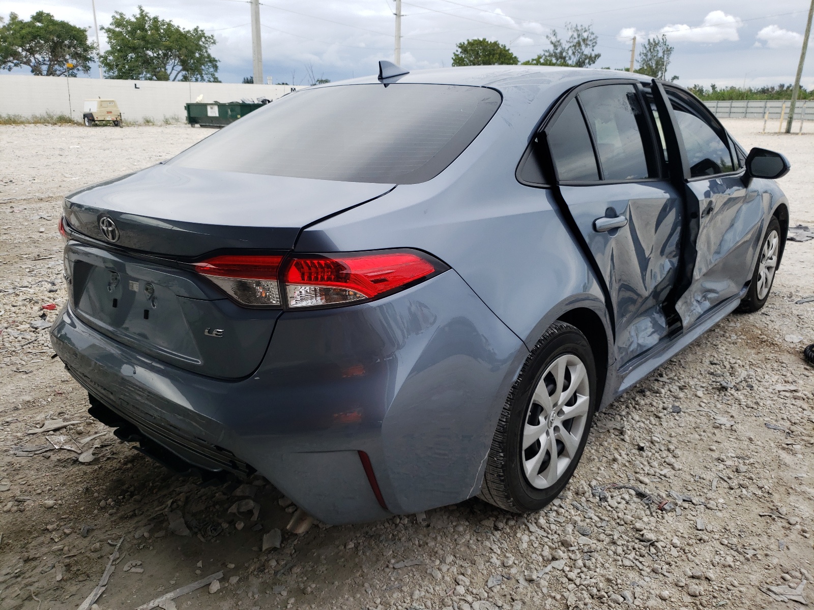 Photo 4 from auction – 2020 TOYOTA COROLLA LE with VIN 5YFEPRAE7LP081038