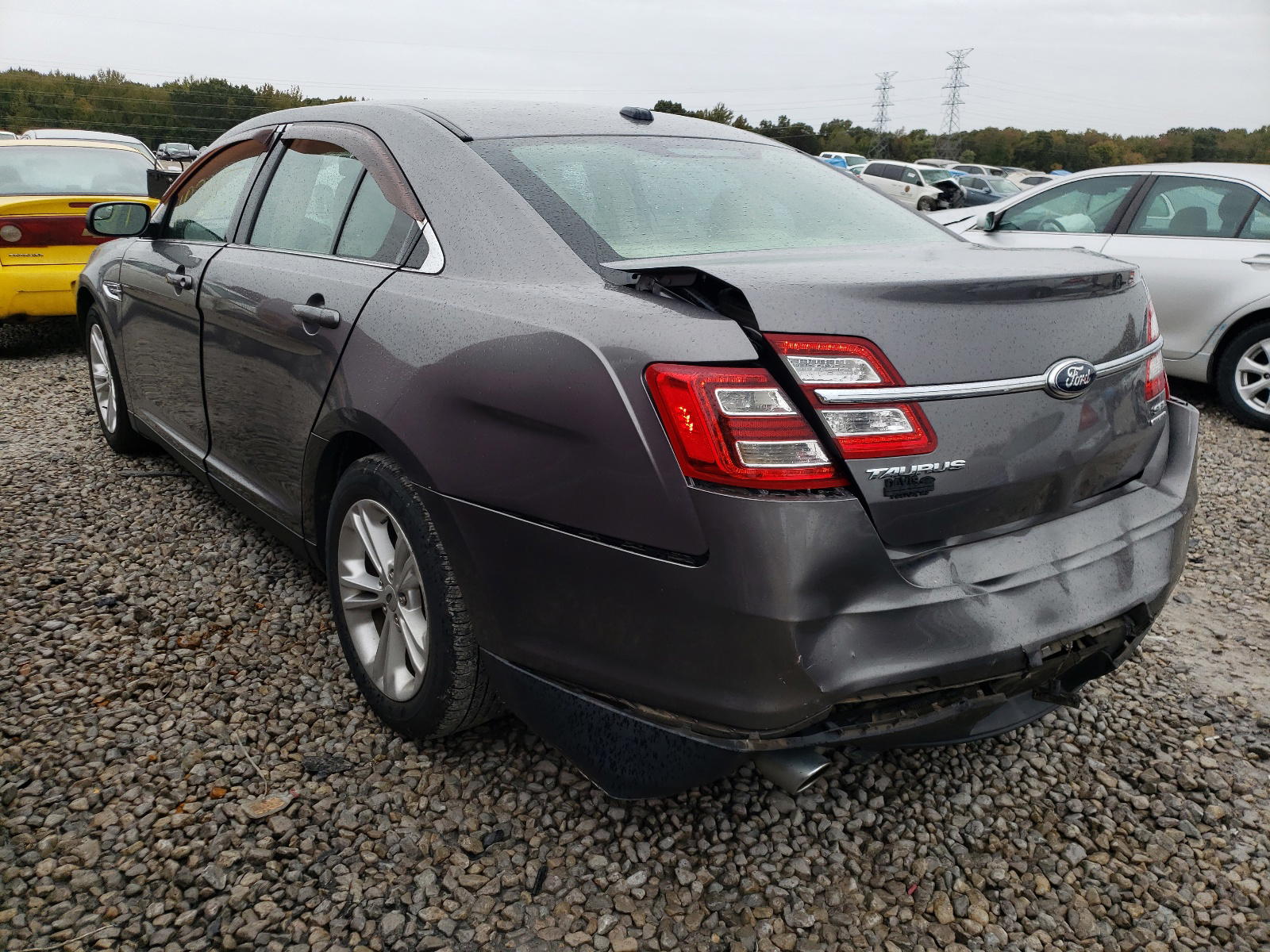 Photo 3 from auction – 2014 FORD TAURUS SEL with VIN 1FAHP2E89EG132977