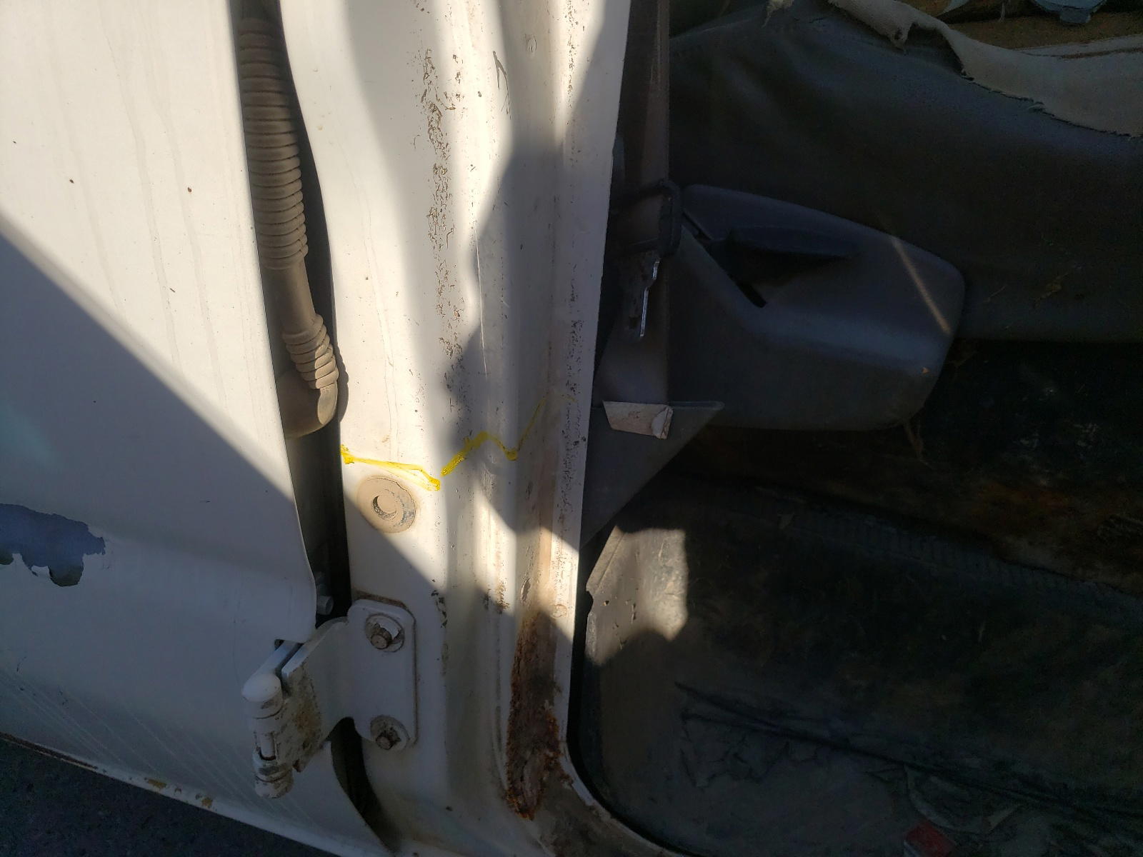 Photo 9 from auction – 2002 FORD E350 with VIN 1FBSS31L32HA74809