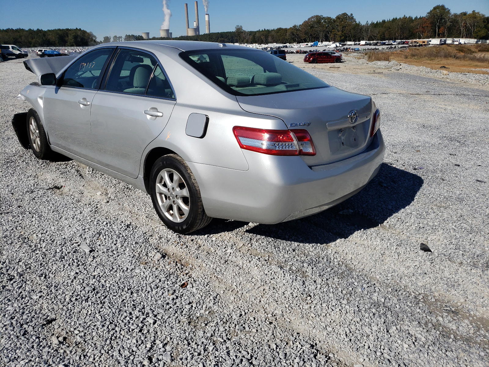 Photo 3 from auction – 2011 TOYOTA CAMRY BASE with VIN 4T1BF3EK7BU689545