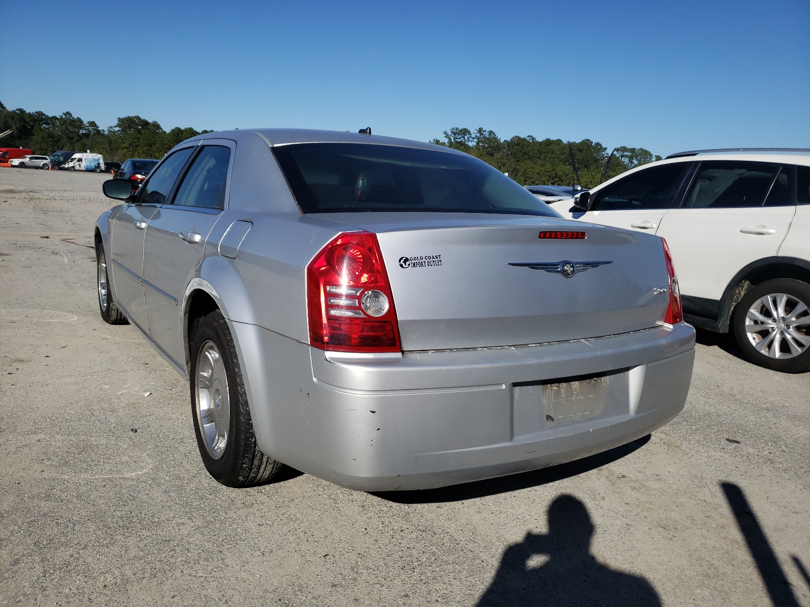 Photo 3 from auction – 2008 CHRYSLER 300 LX with VIN 2C3KA43R18H155451
