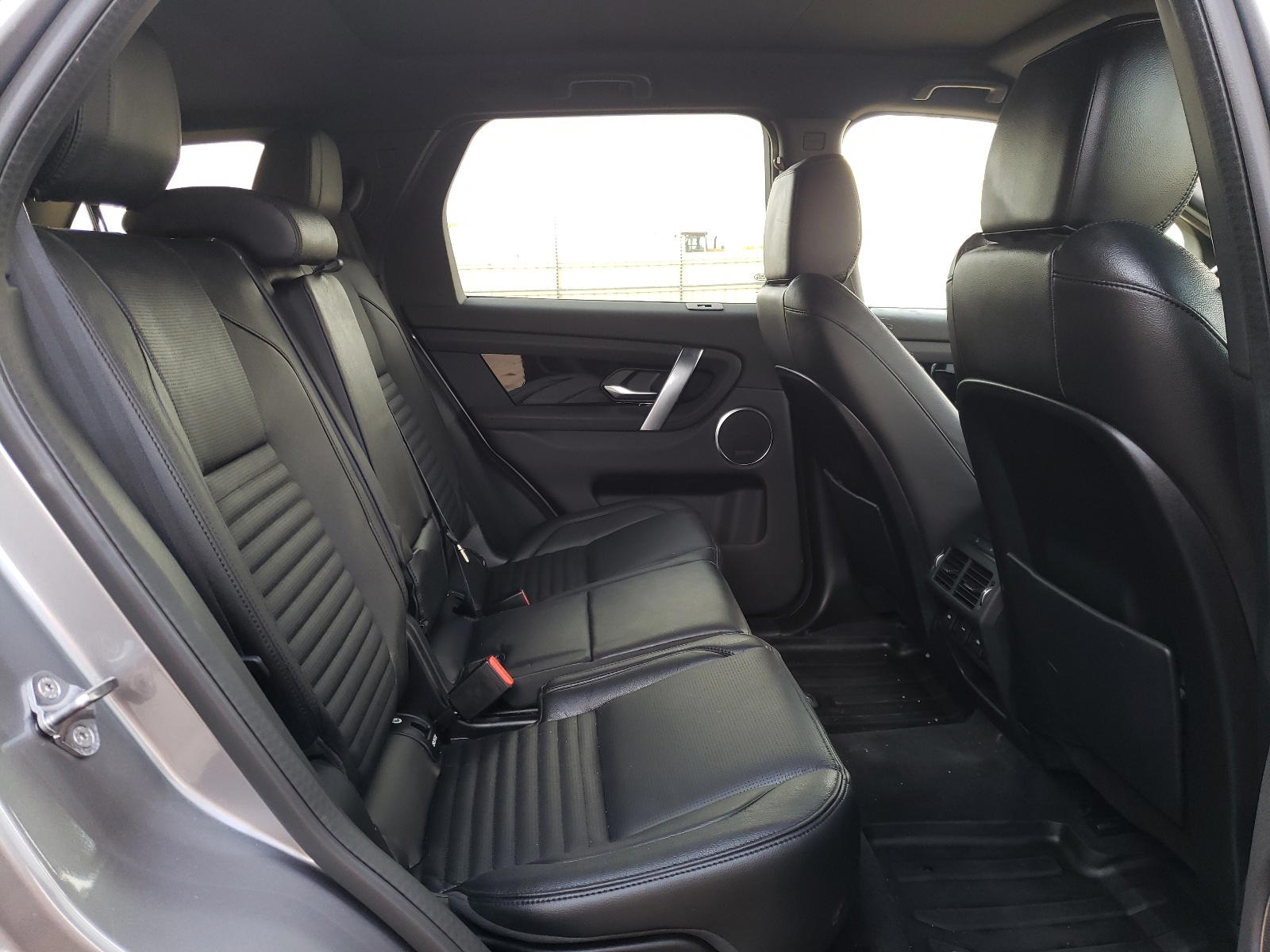 Photo 6 from auction – 2020 LAND ROVER DISCOVERY with VIN SALCP2FX2LH834603