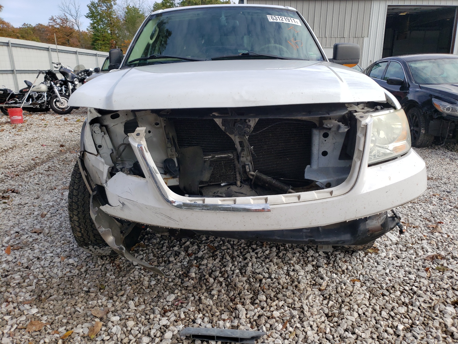 صورة رقم 9 من المزاد - 2004 FORD EXPEDITION مع VIN 1FMPU17L64LB30034