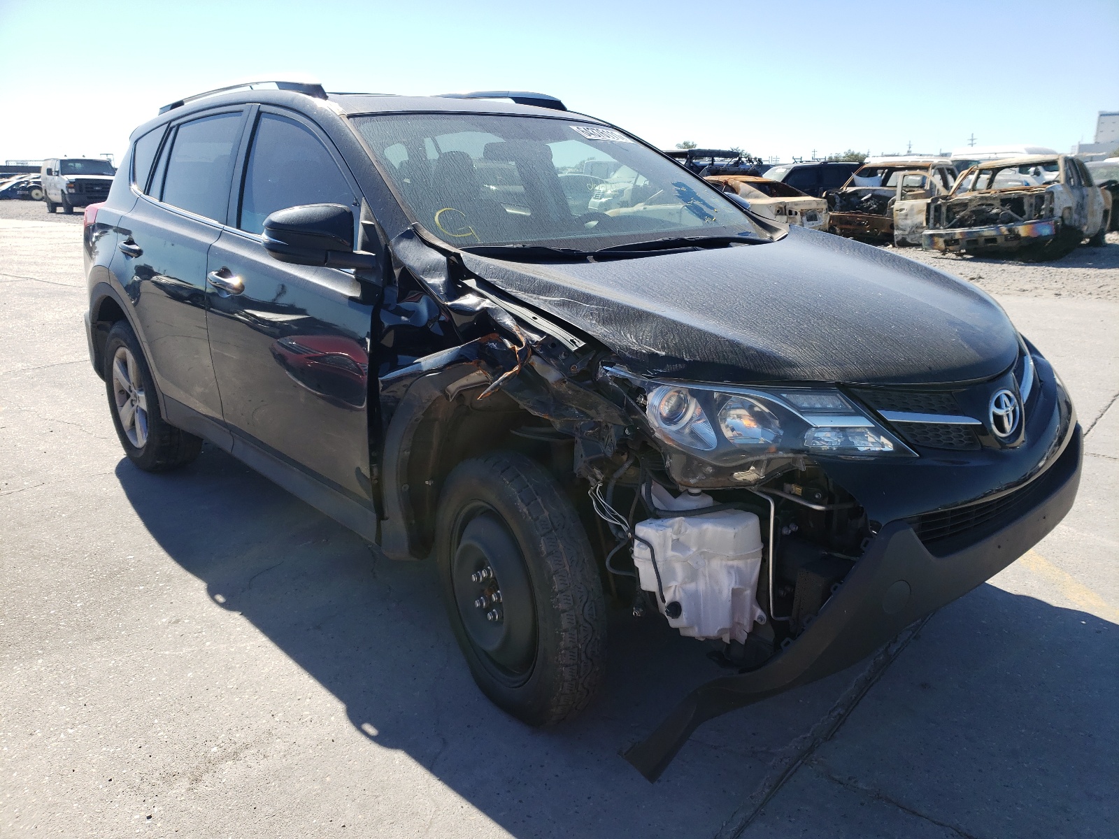 TOYOTA RAV4 XLE 2015 with VIN 2T3WFREV5FW206677 - Photo from auction