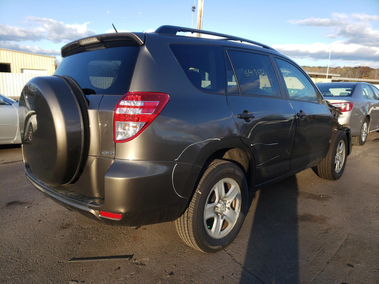 Photo 4 from auction – 2011 TOYOTA RAV4 with VIN 2T3BF4DV0BW106807