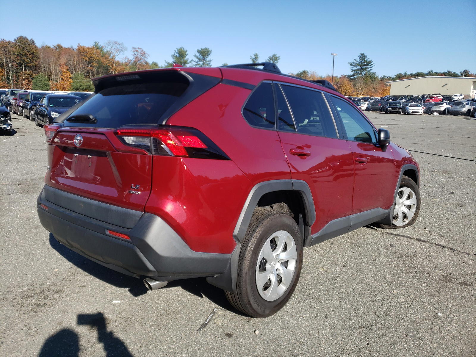 Photo 4 from auction – 2019 TOYOTA RAV4 with VIN 2T3F1RFV6KW022002
