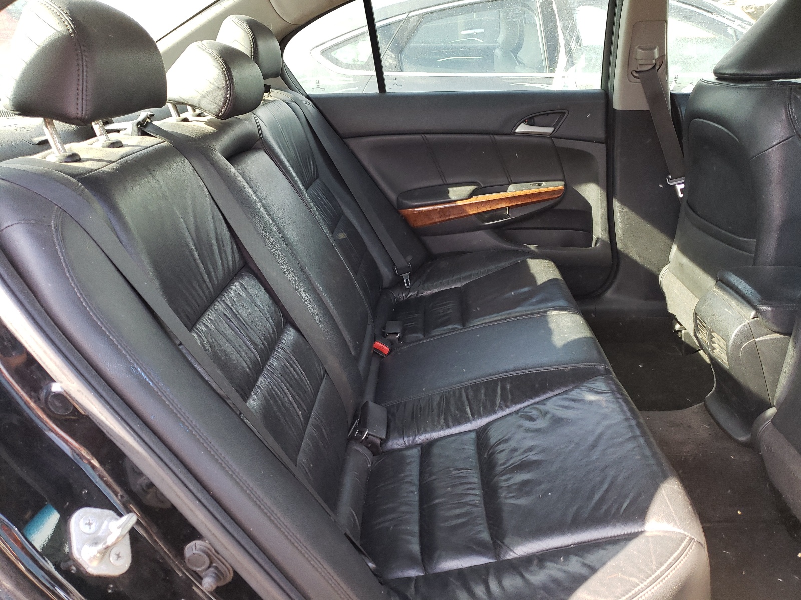 Photo 6 from auction – 2011 HONDA ACCORD EXL with VIN 1HGCP2F82BA085410