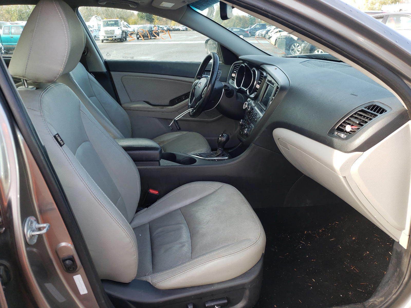 Photo 5 from auction – 2012 KIA OPTIMA EX with VIN 5XXGN4A79CG013402
