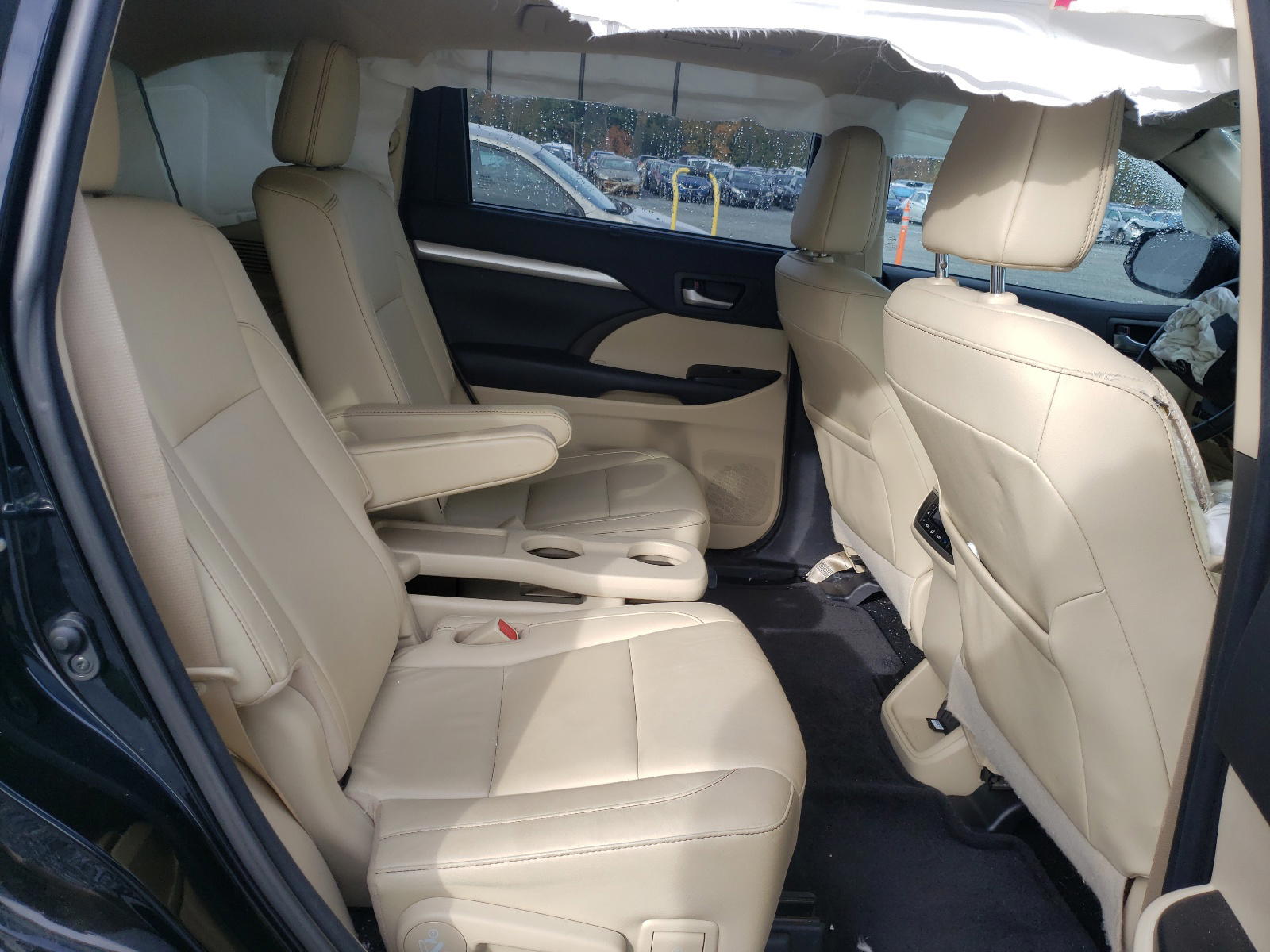 Photo 6 from auction – 2018 TOYOTA HIGHLANDER with VIN 5TDJZRFH4JS528795